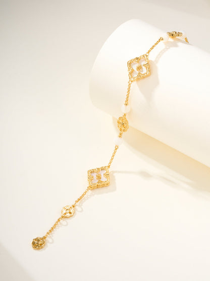 [⭐Glow]B.C.L ENAMELED Three-Flower Bracelet（Trumpet)