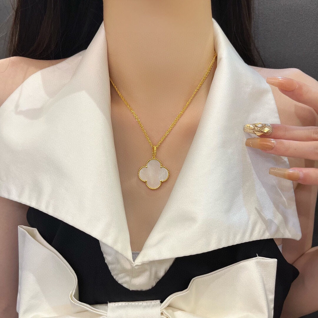 [⭐Glow]CLOVER 25MM MOP LARGE PENDANT NECKLACE