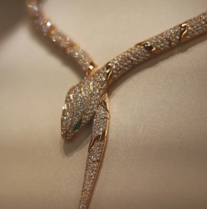 [⭐Glow]HAUTE COUTURE GOLD SERPENTI NECKLACE