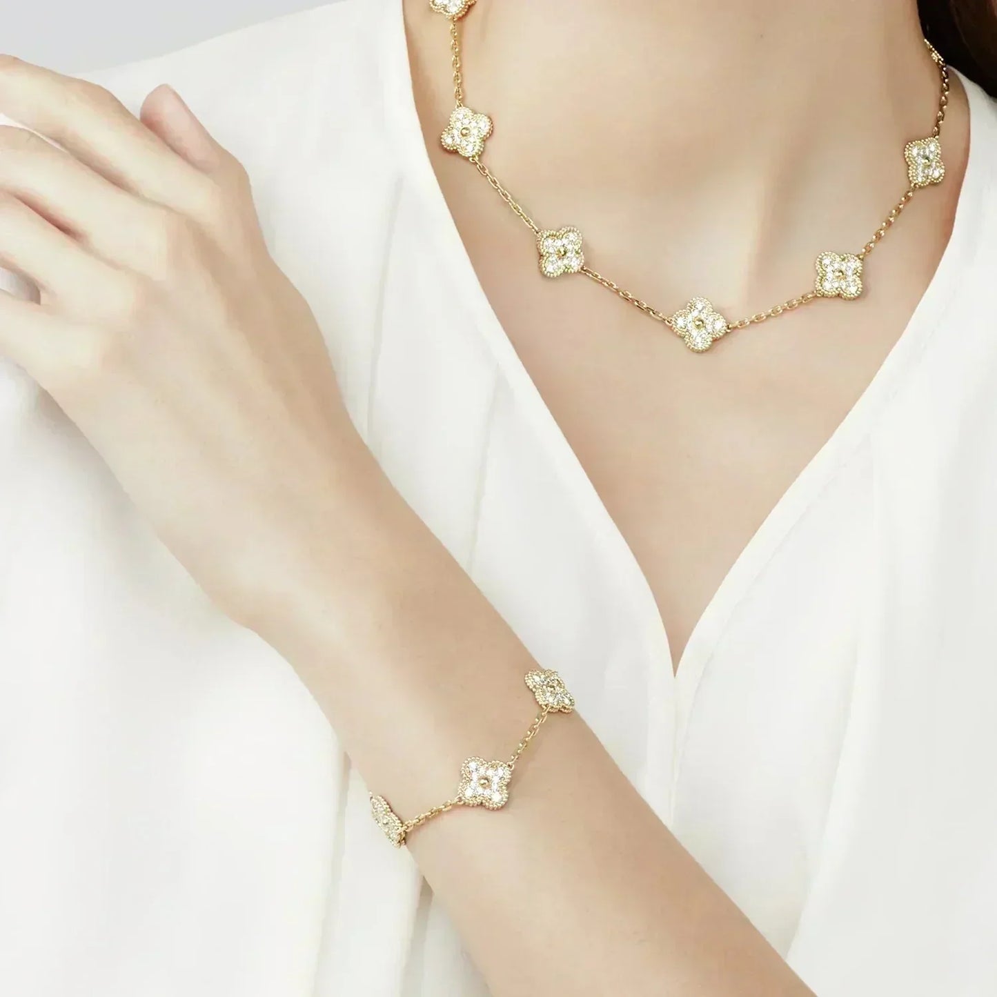 [⭐Glow] CLOVER 5 MOTIF FULL DIAMOND BRACELET COLLECTION