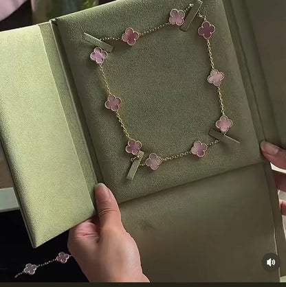 [⭐Glow Jewellery] Pink Necklace with Ten Clover Designs