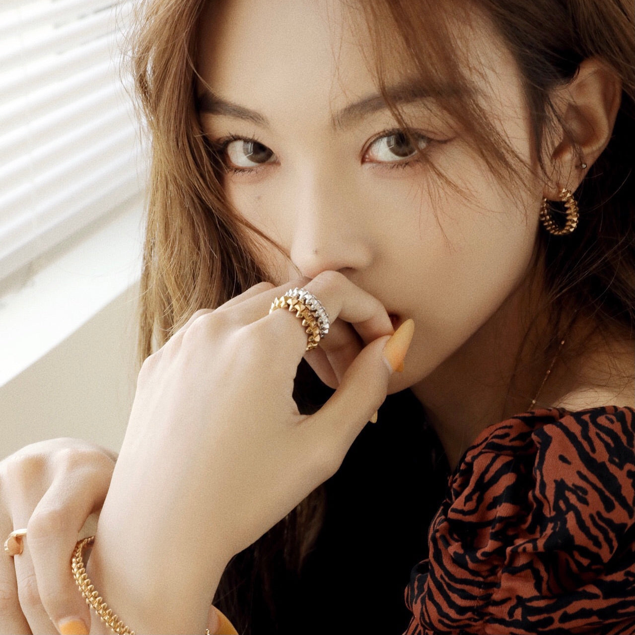 [⭐Glow]CLASH SMALL HOOP EARRINGS