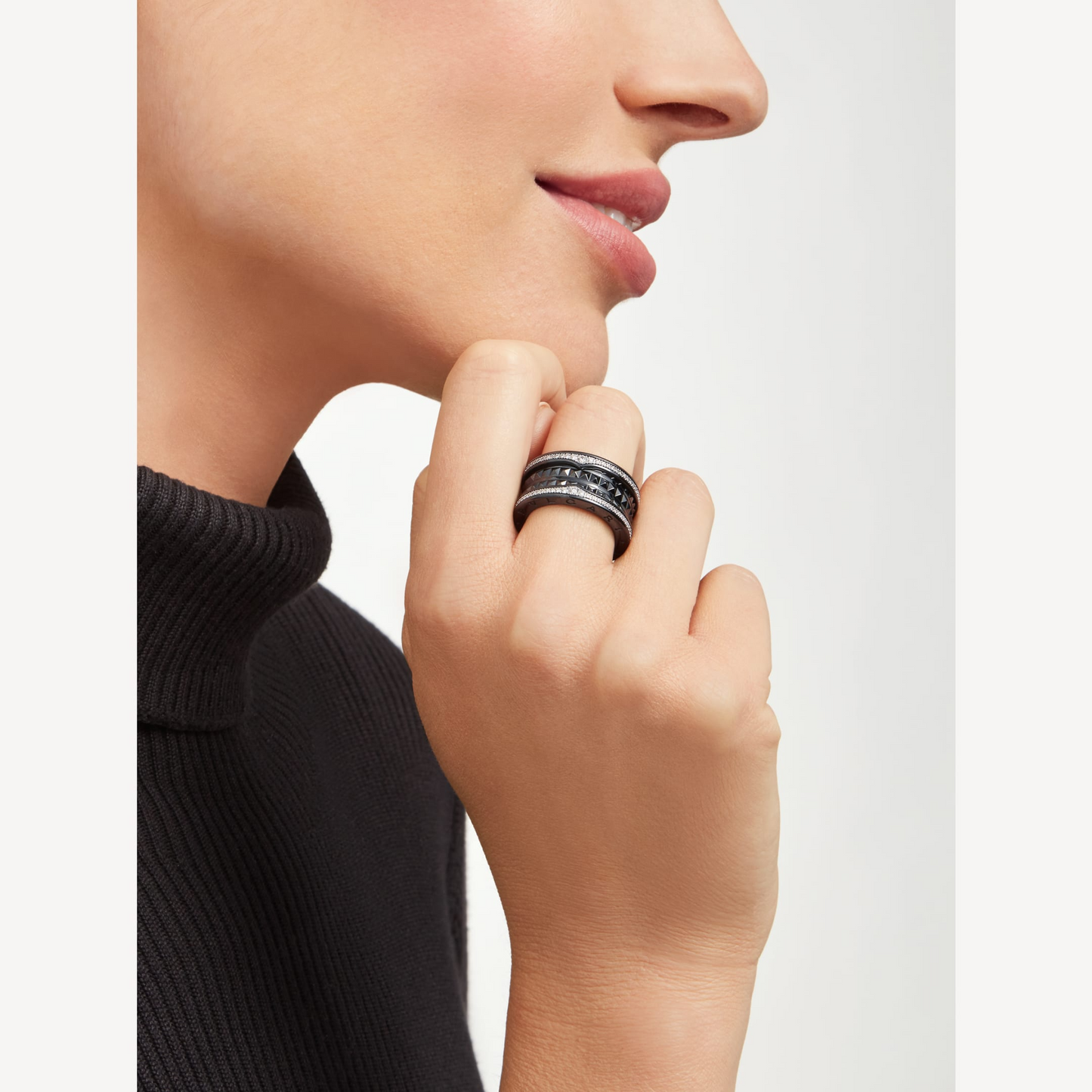 [⭐Glow]ZERO 1 ROCK FOUR-BAND BLACK CERAMIC WITH STUDDED SPIRAL AND PAVED DIAMONDS RING