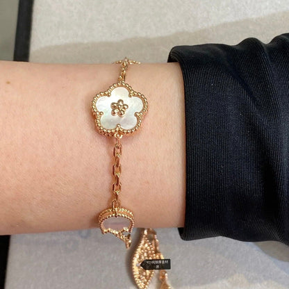 [⭐Glow]LUCKY SPRING 5 MOTIF BRACELET