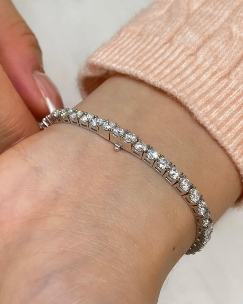 [⭐Glow]  CLASSIC BASEBALL BRACELAT, 52 DIAMOND