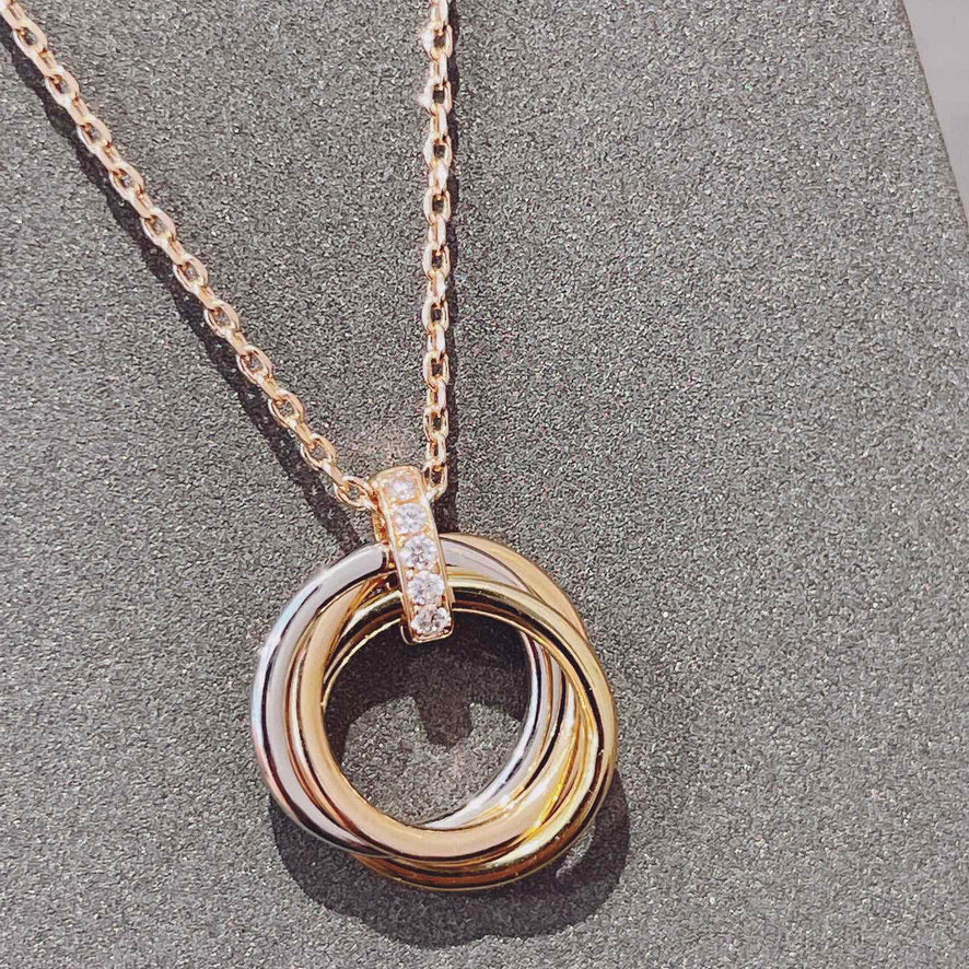 [⭐Glow]TRINITY NECKLACE GOLD  DIAMONDS