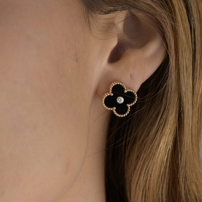 [⭐Glow]CLOVER MEDIUM 1 MOTIFS ONYX DIAMOND EARRINGS