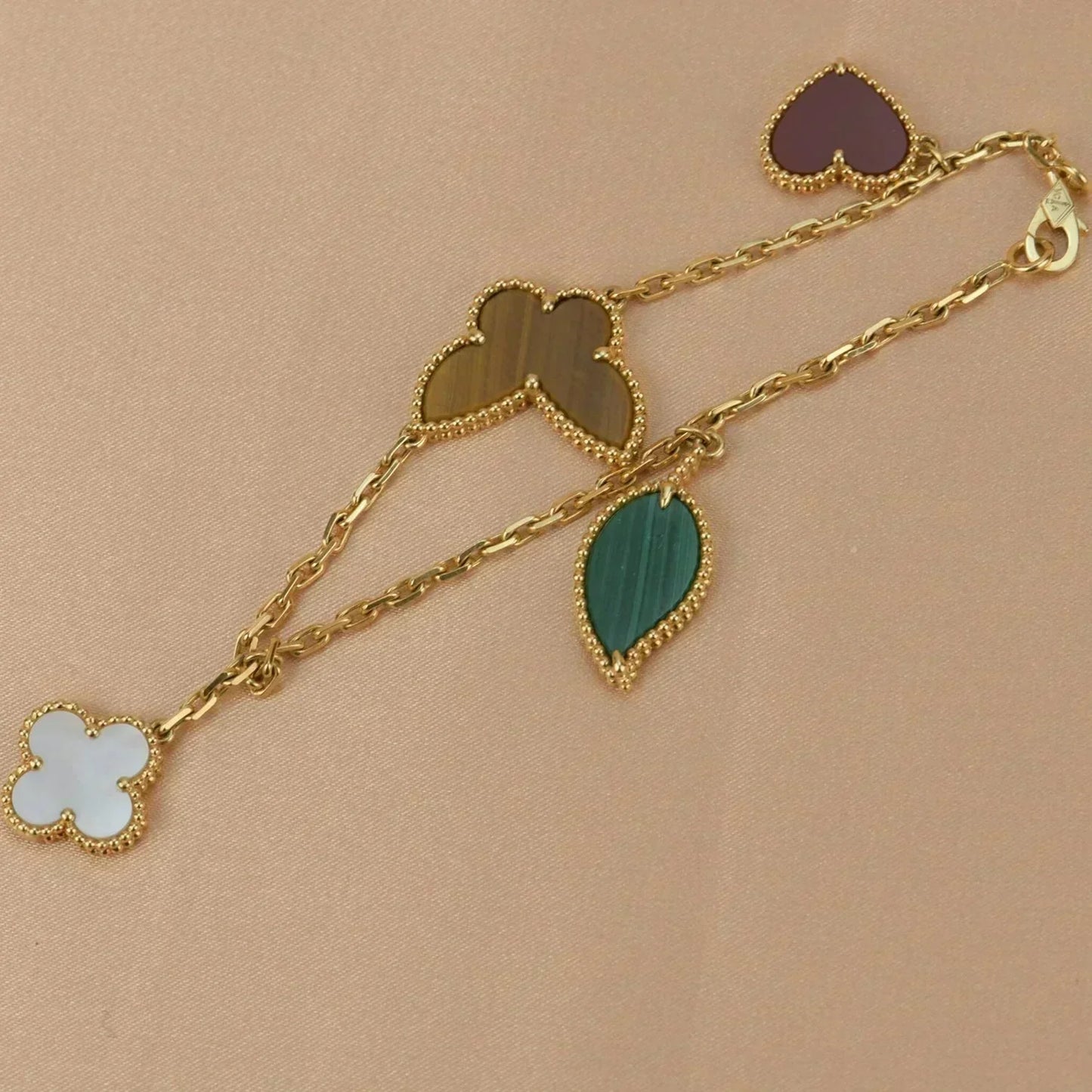 [⭐Glow]LUCKY SPRING 5 MOTIF GOLD BRACELET
