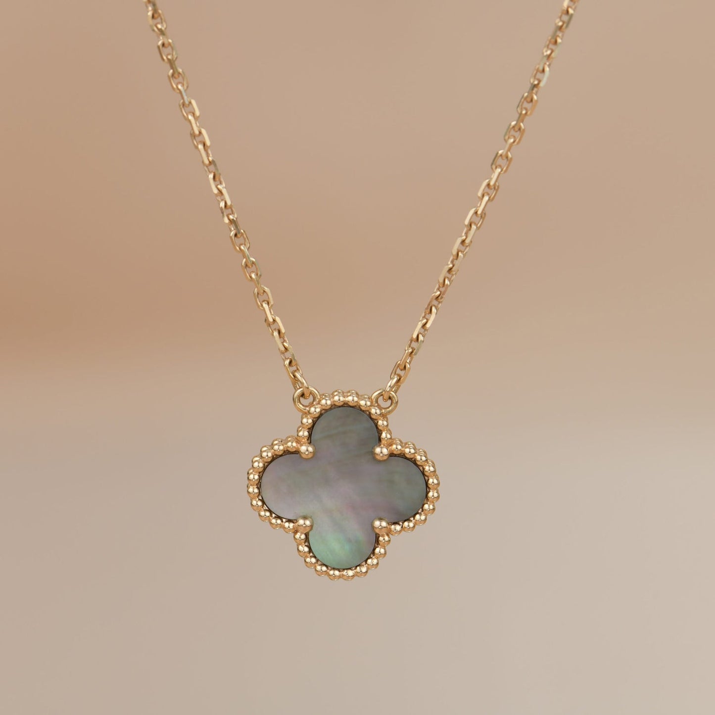 [⭐Glow]CLOVER 15MM  GRAY MOTHER OF PEARL NECKLACE