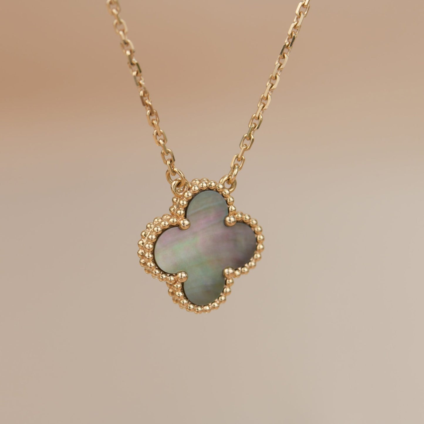 [⭐Glow]CLOVER 15MM  GRAY MOTHER OF PEARL NECKLACE