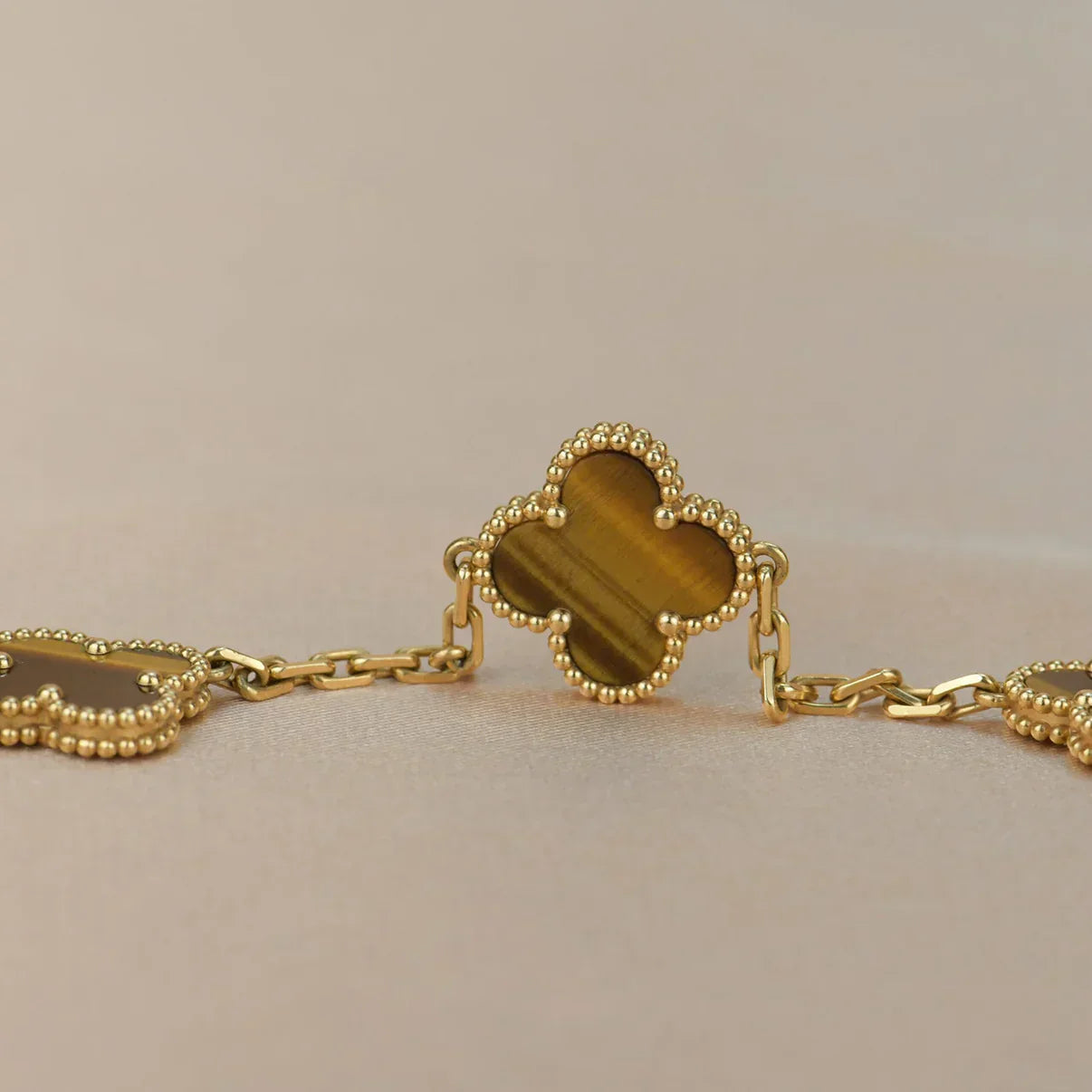 [⭐Glow] CLOVER 5 MOTIFS TIGER EYE BRACELET COLLECTION