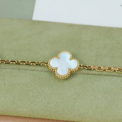 [⭐Glow]CLOVER WHITE PEARL MOP 5 MOTIF BRACELET COLLECTION