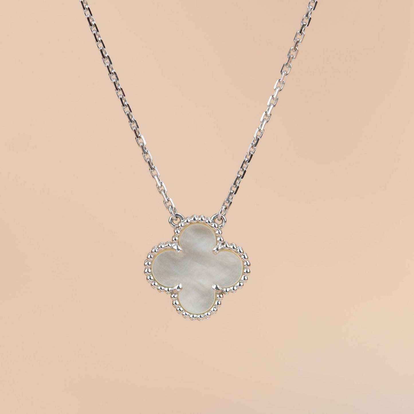 [⭐Glow]CLOVER  15MM WHITE MOTHER-OF-PEARL SILVER