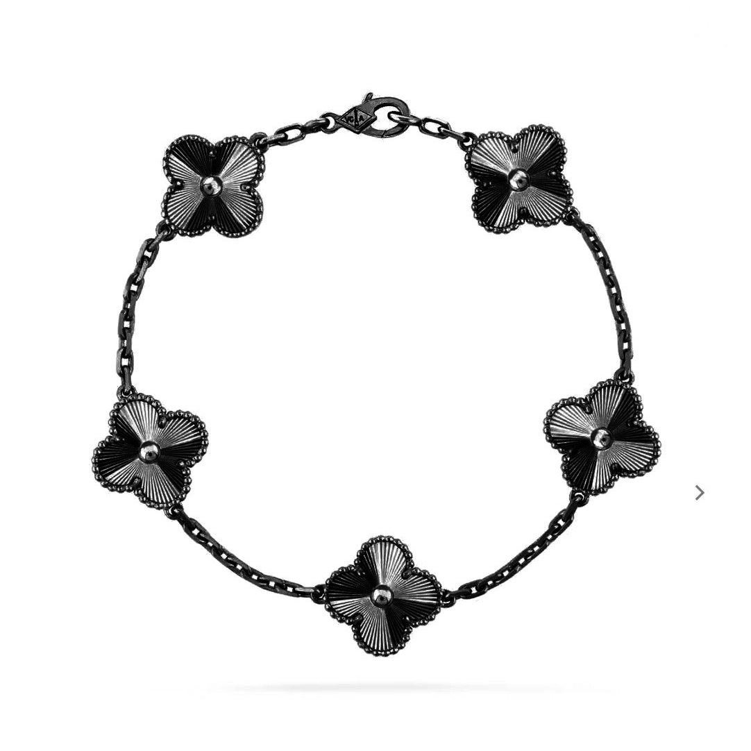 [⭐Glow]CLOVER 5 MOTIF BLACK BRACELET