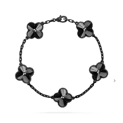 [⭐Glow]CLOVER 5 MOTIF BLACK BRACELET