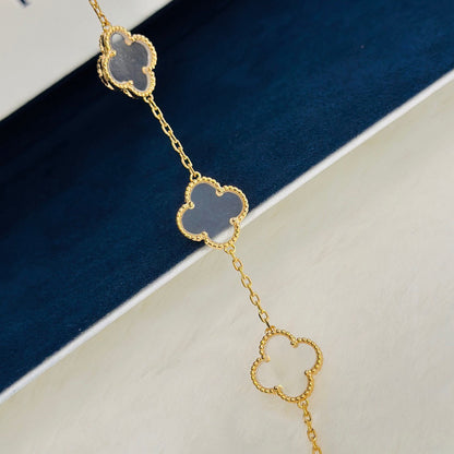 [⭐Glow]CLOVER 5 MOTIF ROCK CRYSTAL BRACELET