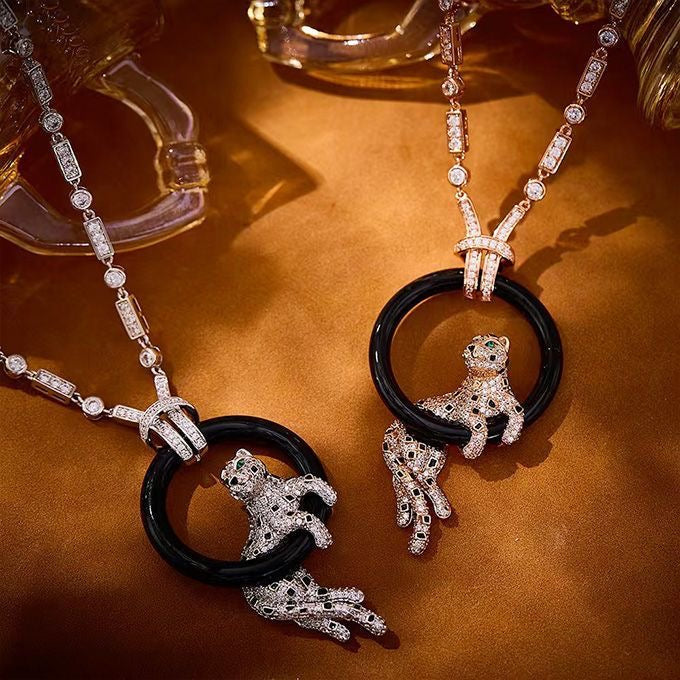 [⭐Glow jewelrys]NEW BLACK CIRCLE PANTHER FULL DIAMOND NECKLACE
