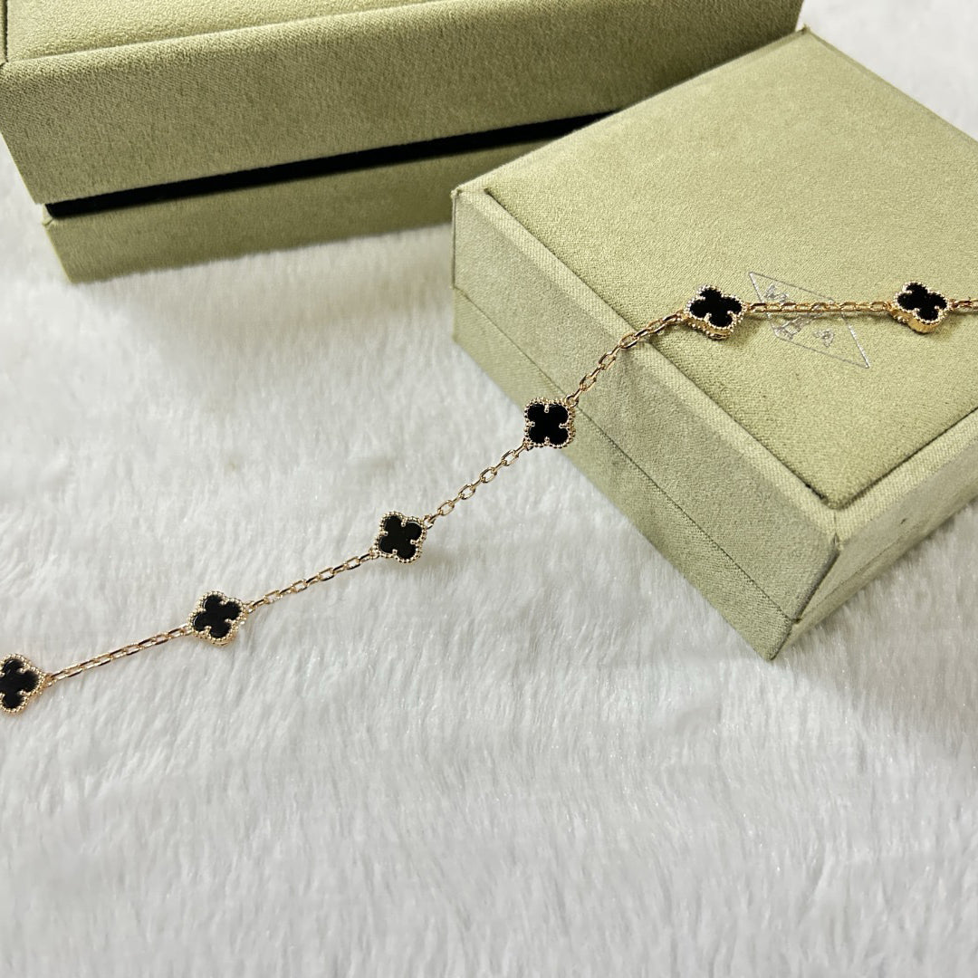 [⭐Glow]CLOVER 6 MOTIF  ONYXS BRACELET