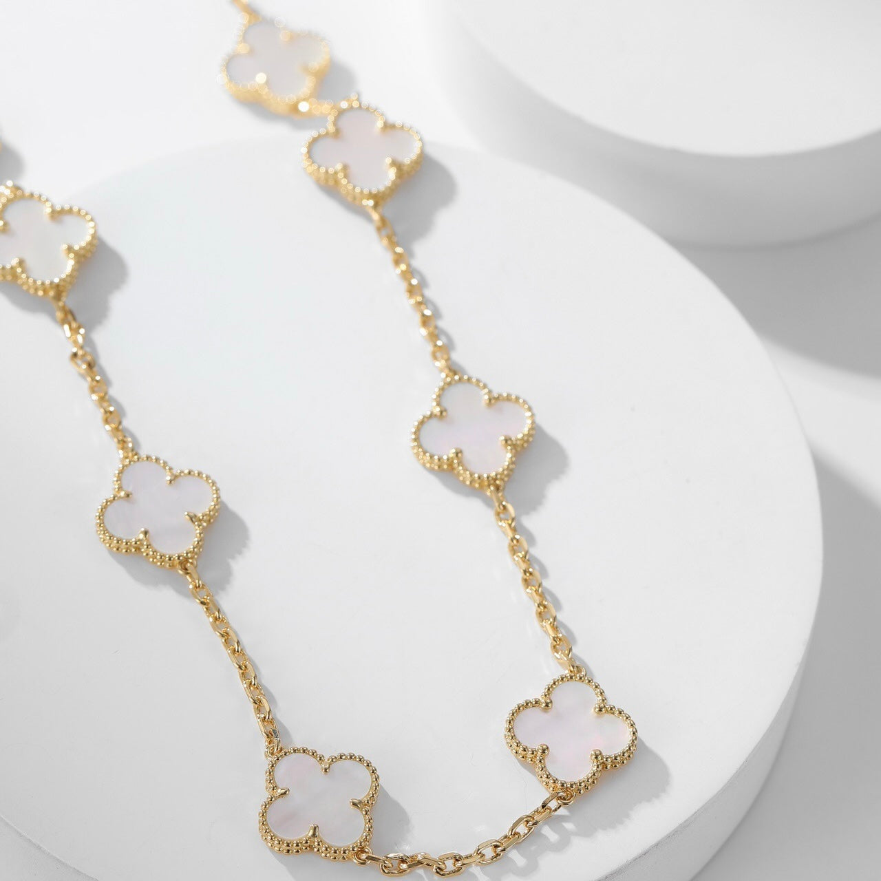 [⭐Glow]CLOVER 10 MOTIFS WHITE MOTHER OF PEARL NECKLACE