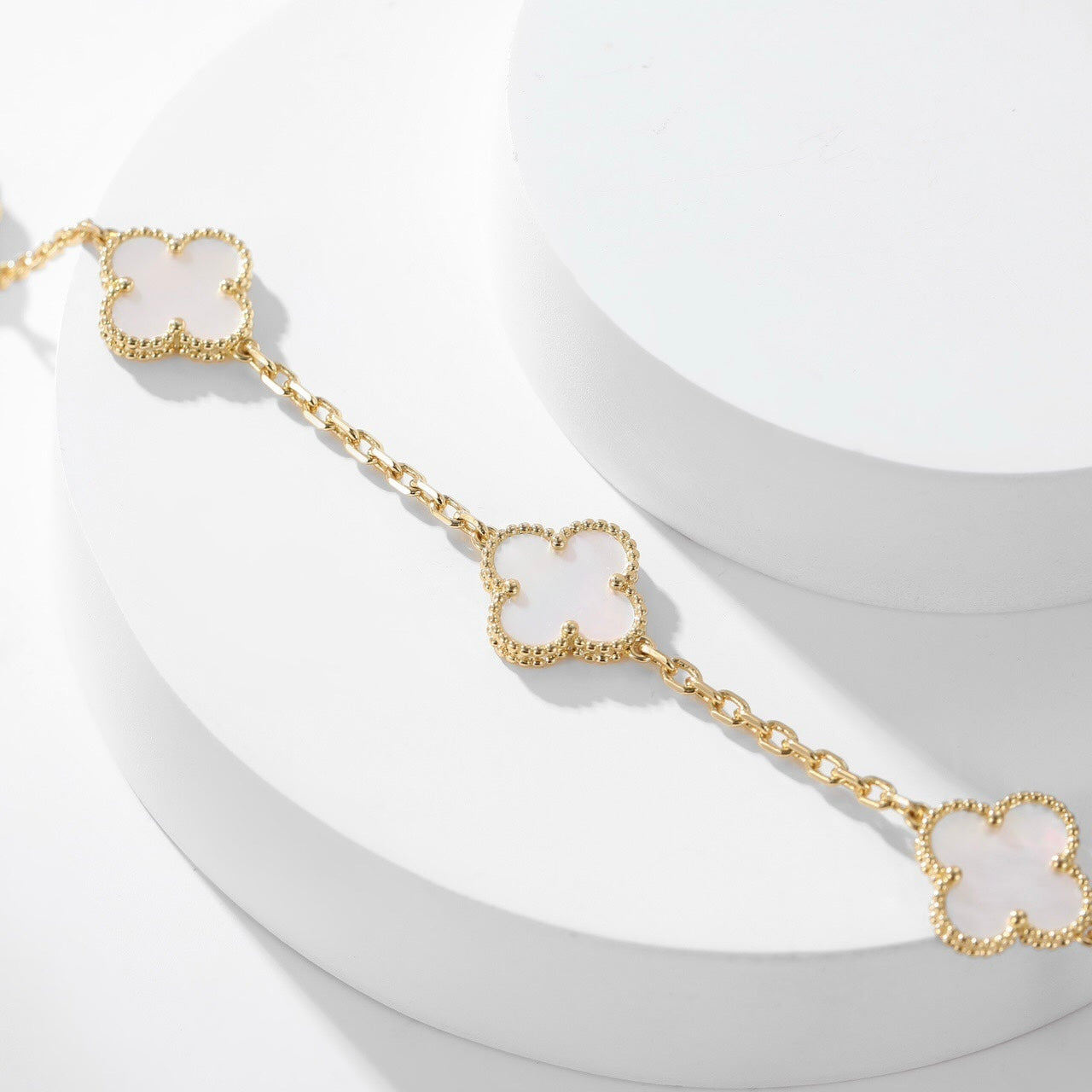 [⭐Glow]CLOVER 10 MOTIFS WHITE MOTHER OF PEARL NECKLACE