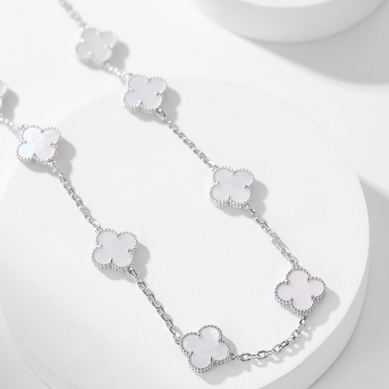 [⭐Glow]CLOVER 10 MOTIFS WHITE MOTHER OF PEARL NECKLACE
