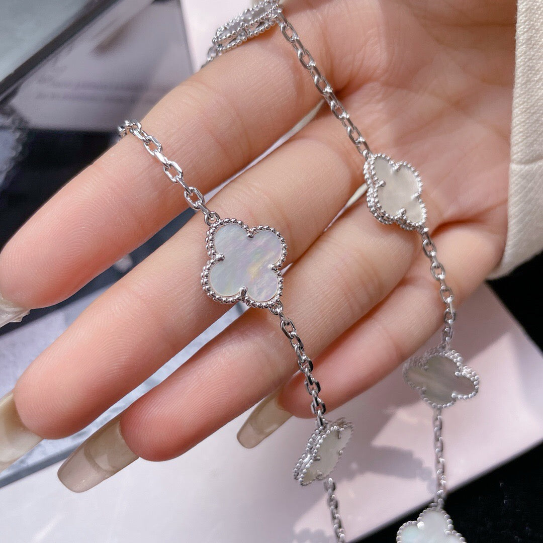 [⭐Glow]CLOVER 10 MOTIFS WHITE MOTHER OF PEARL NECKLACE