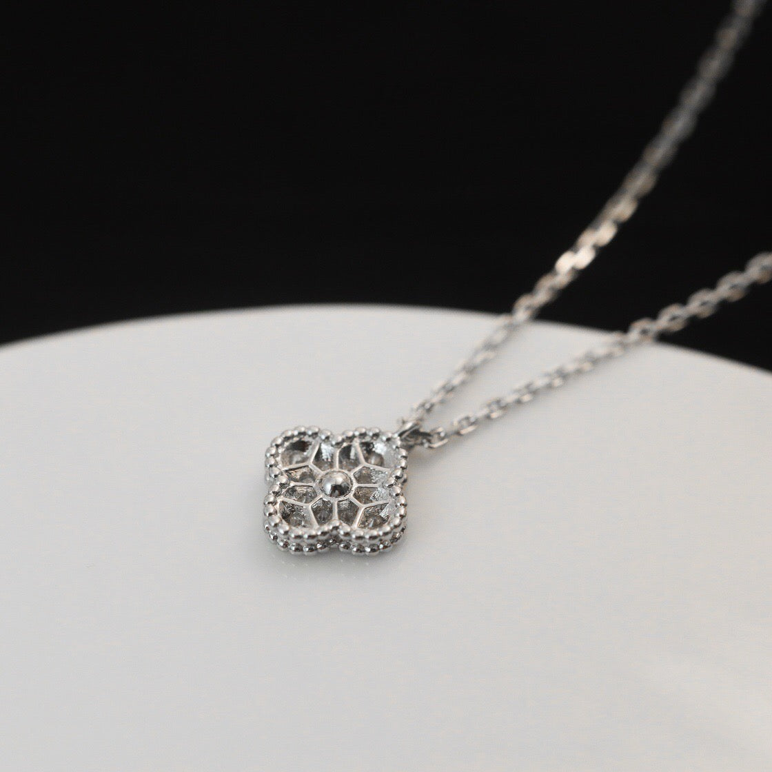 [⭐Glow]CLOVER MINI 9.5MM PENDANT DIAMOND NECKLACE