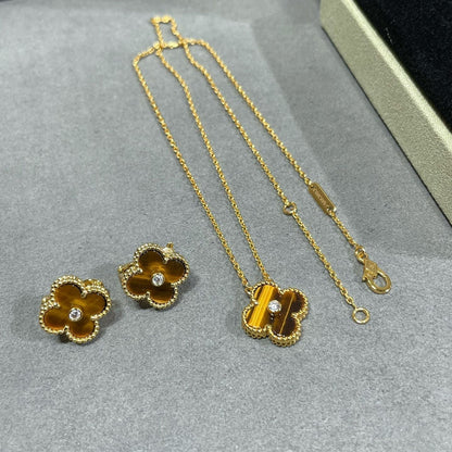 [⭐Glow]CLOVER 15MM DIAMOND AND YELLOW TIGER'S EYE AGATE necklace