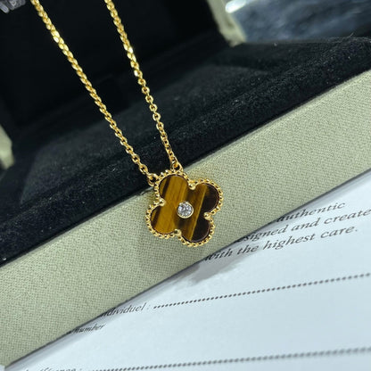 [⭐Glow]CLOVER 15MM DIAMOND AND YELLOW TIGER'S EYE AGATE necklace