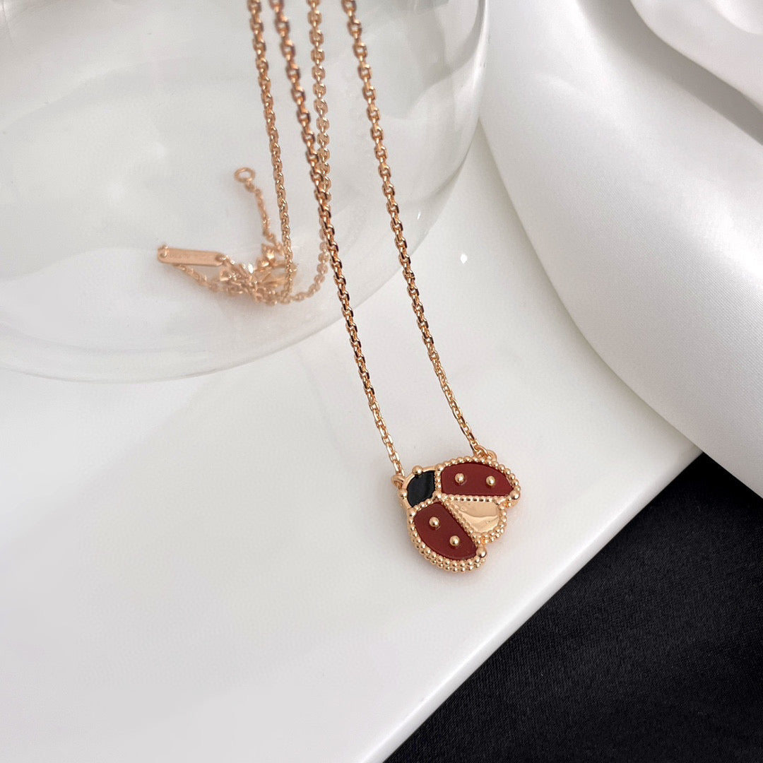 [⭐Glow]LUCKY  CARNELIANS LADYBUG NECKLACE