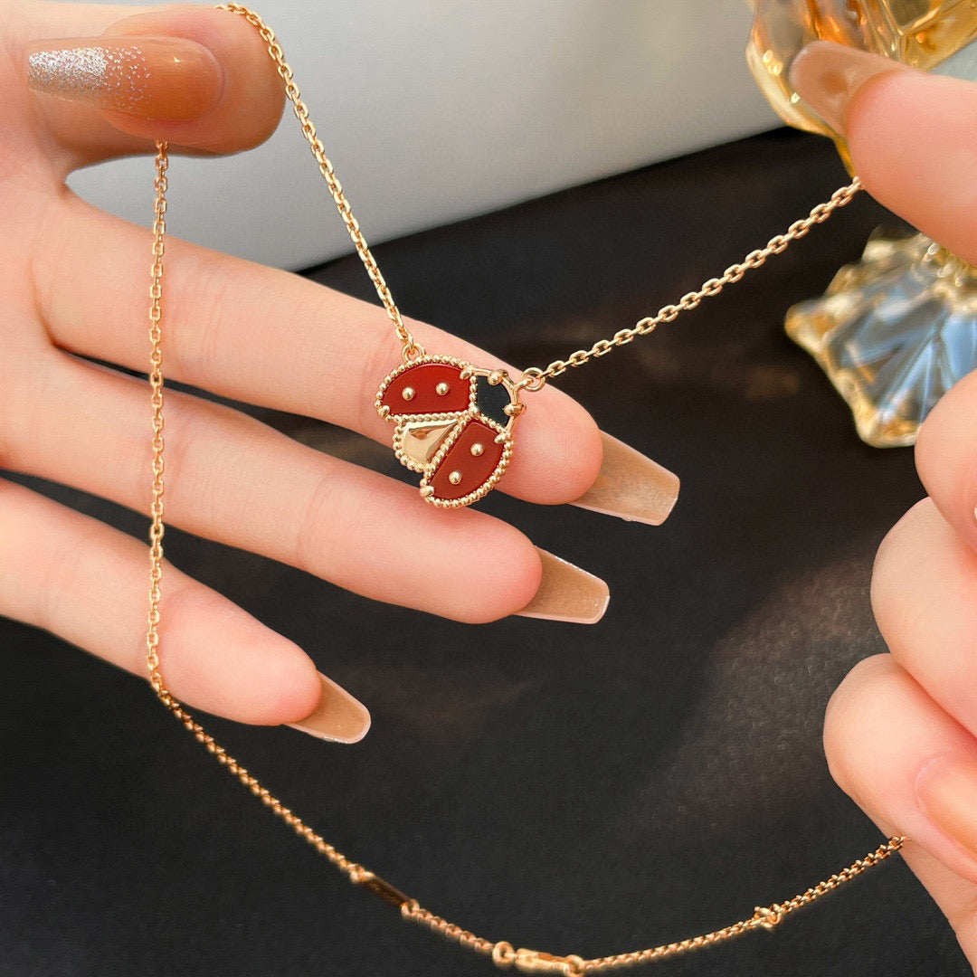 [⭐Glow]LUCKY  CARNELIANS LADYBUG NECKLACE