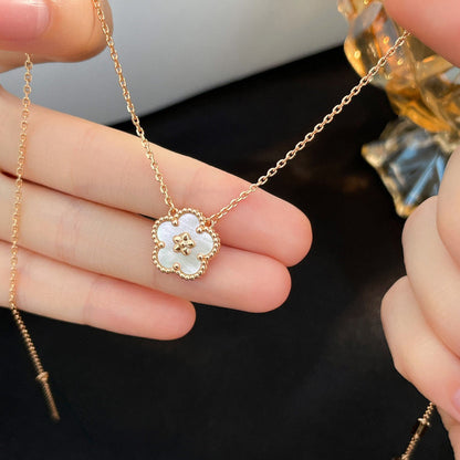 [⭐Glow]LUCKY  WHITE MOP  PLUM BLOSSOM NECKLACE
