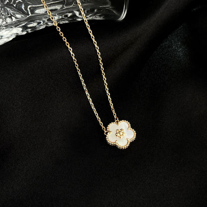 [⭐Glow]LUCKY  WHITE MOP  PLUM BLOSSOM NECKLACE
