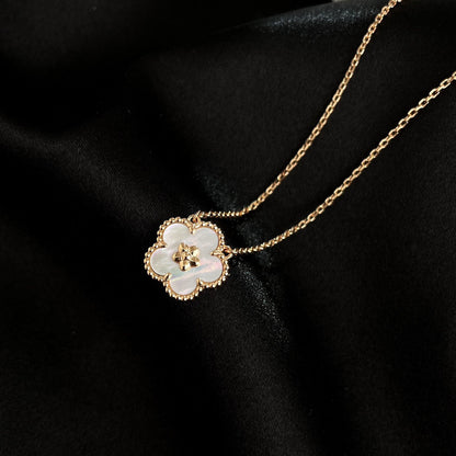 [⭐Glow]LUCKY  WHITE MOP  PLUM BLOSSOM NECKLACE