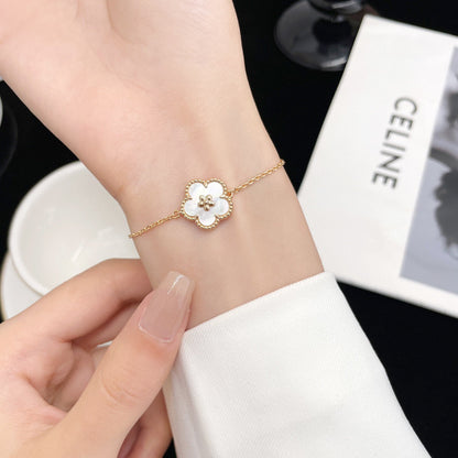 [⭐Glow]LUCKY WHITE MOP PLUM BLOSSOM  BRACELET