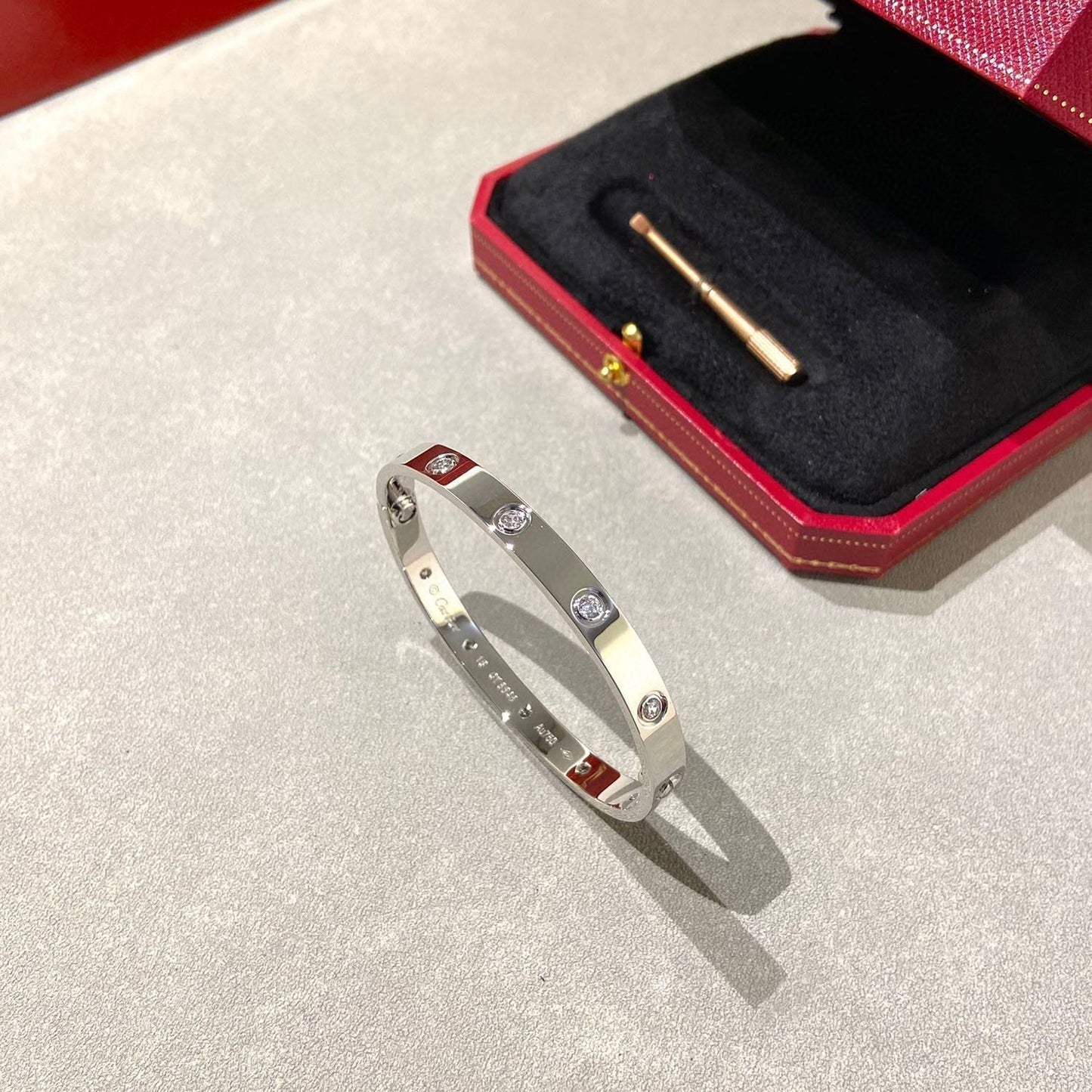 [⭐Glow]LOVE BRACELET 6.1MM 10 DIAMONDS