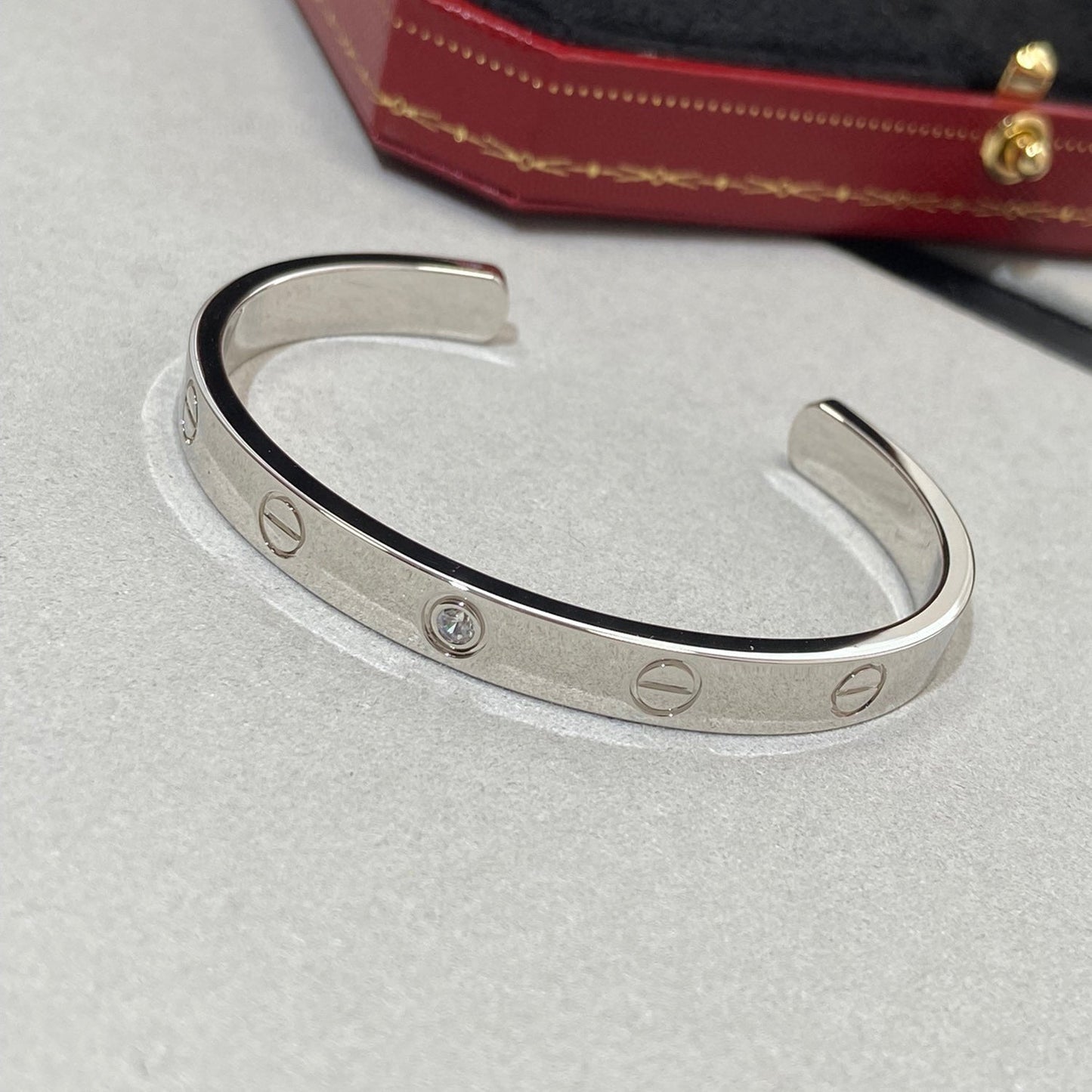 [⭐Glow]LOVE BRACELET 6.1MM 1 DIAMOND OPEN CUFF
