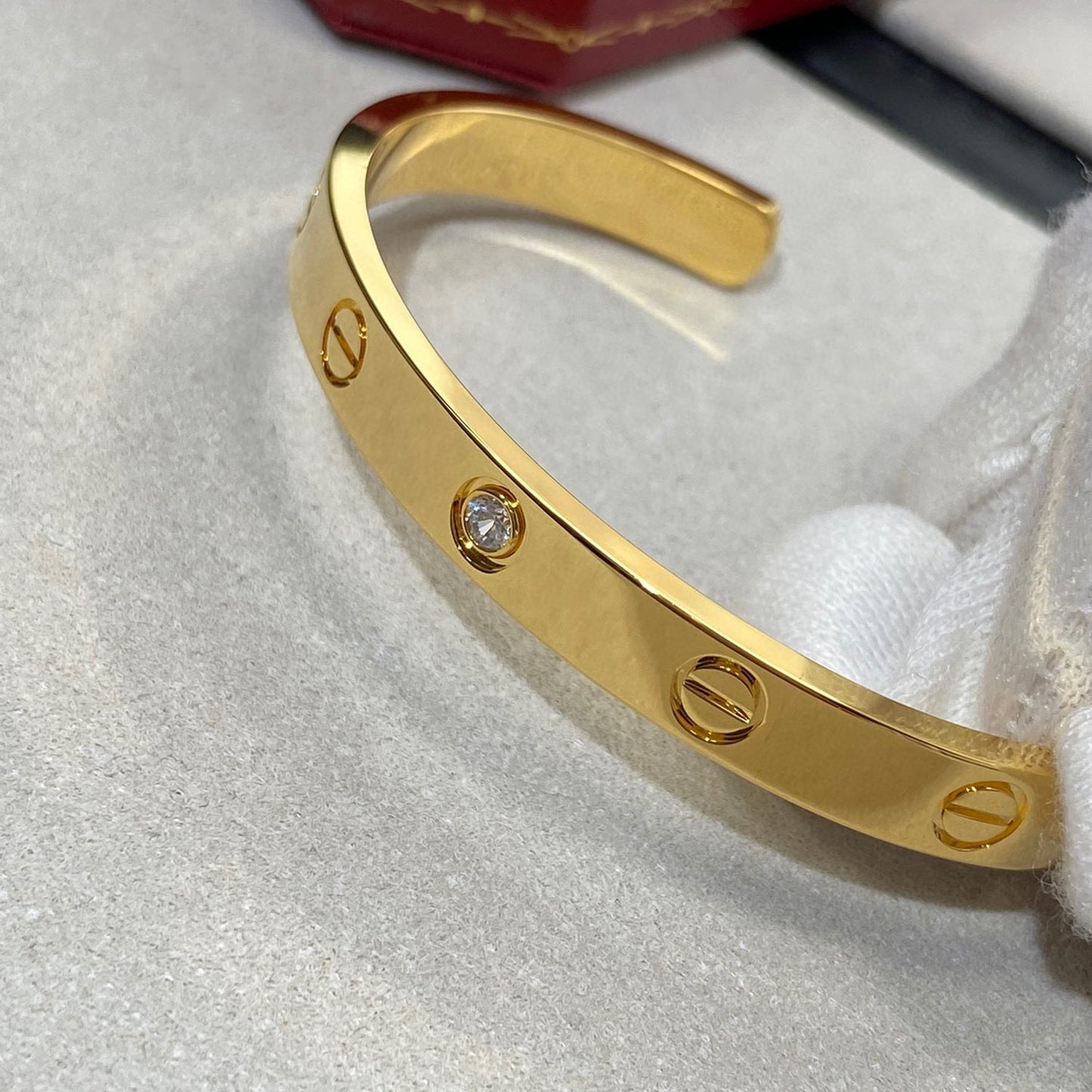 [⭐Glow]LOVE BRACELET 6.1MM 1 DIAMOND OPEN CUFF