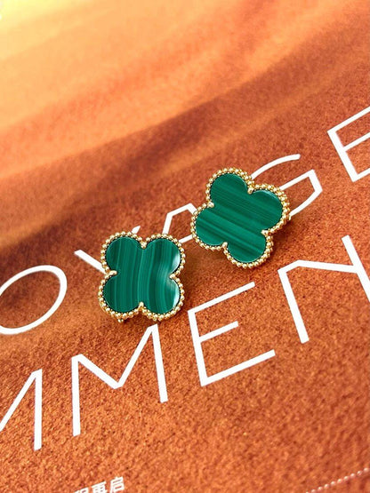 [⭐Glow] CLOVER LARGE (20mm) 1 MOTIFS GREENER MOP STUD EARRINGS