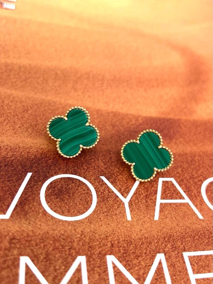 [⭐Glow] CLOVER LARGE (20mm) 1 MOTIFS GREENER MOP STUD EARRINGS