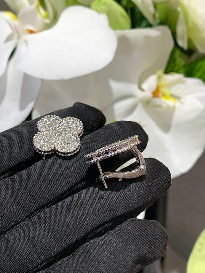 [⭐Glow]CLOVER 20MM MOTIFS DIAMOND STUD EARRINGS SILVER