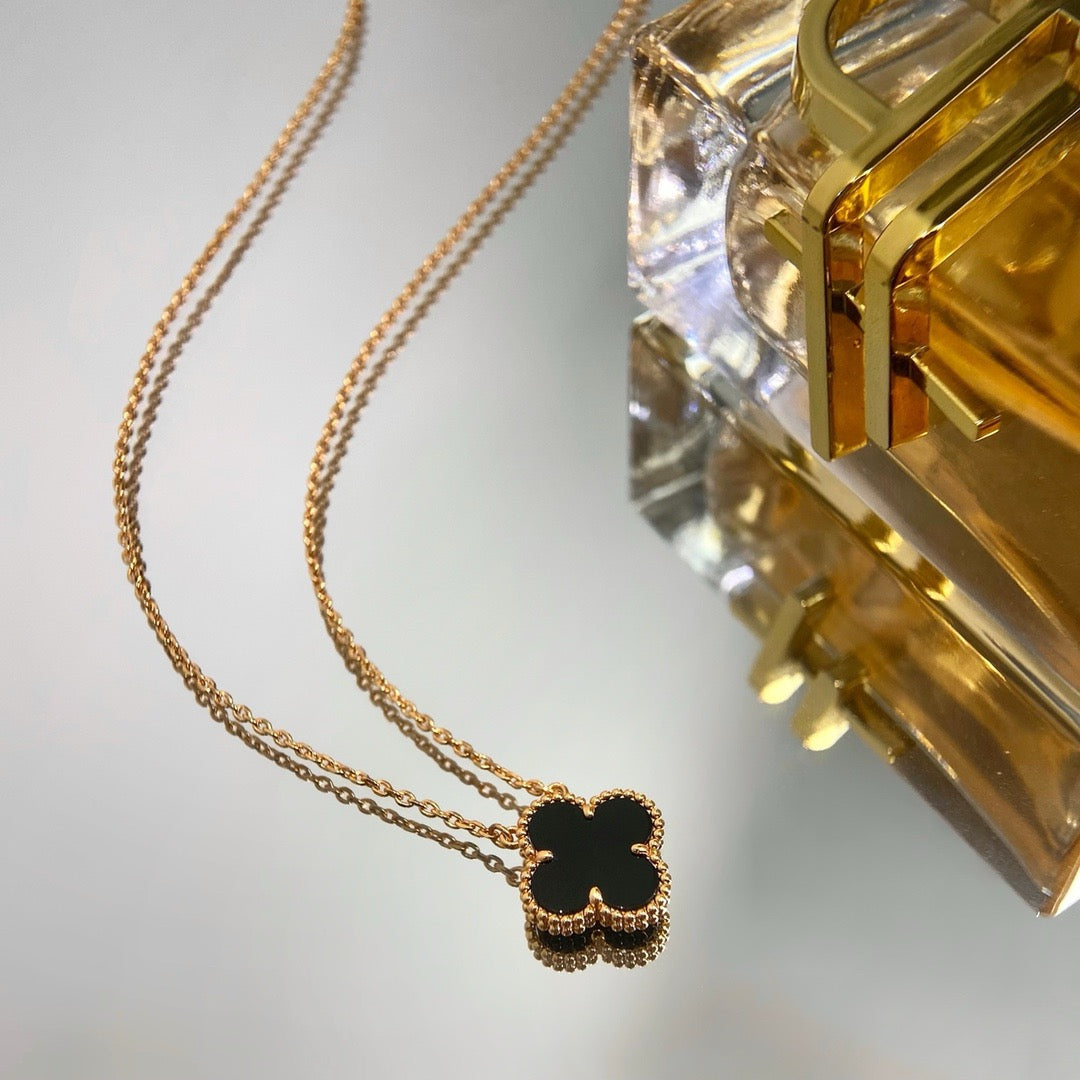 [⭐Glow]CLOVER 15MM BLACK ONYX SINGLE FLOWER NECKLACE