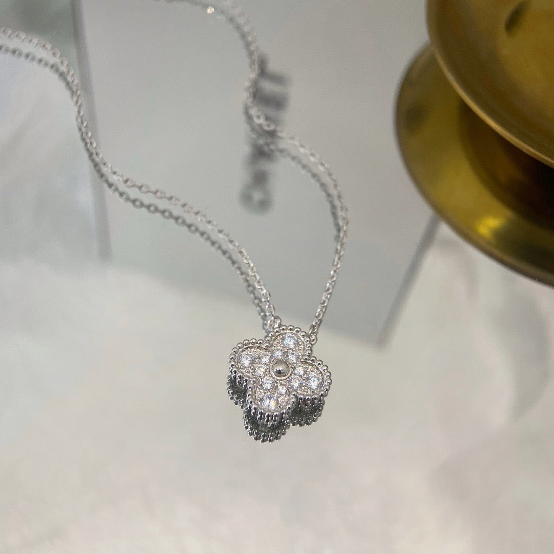 [⭐Glow]CLOVER 15MM DIAMOND SINGLE FLOWER NECKLACE