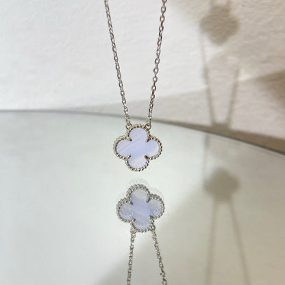[⭐Glow]CLOVER 15MM BLUE CHALCEDONY NECKLACE SILVER