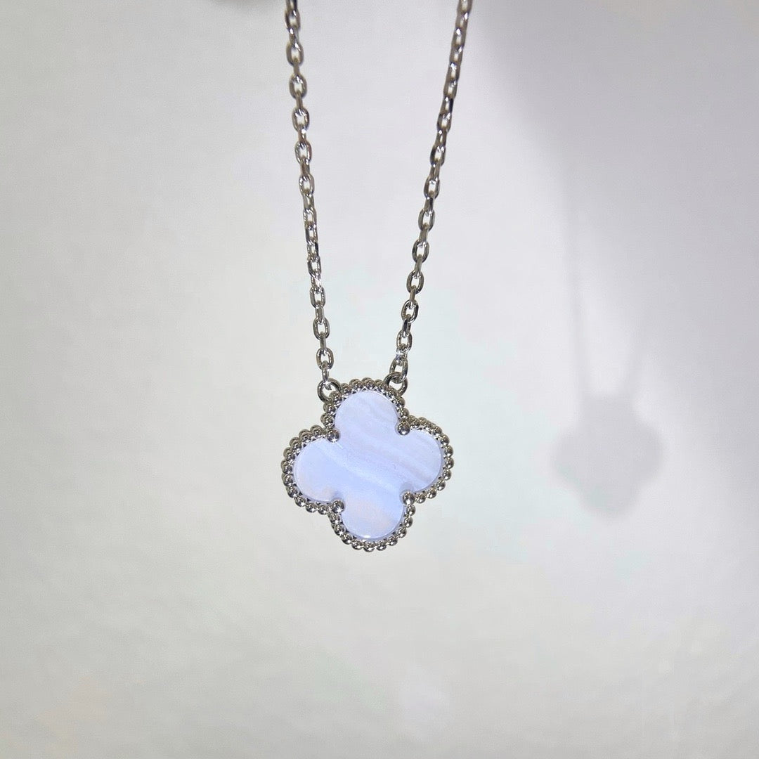 [⭐Glow]CLOVER 15MM BLUE CHALCEDONY NECKLACE SILVER