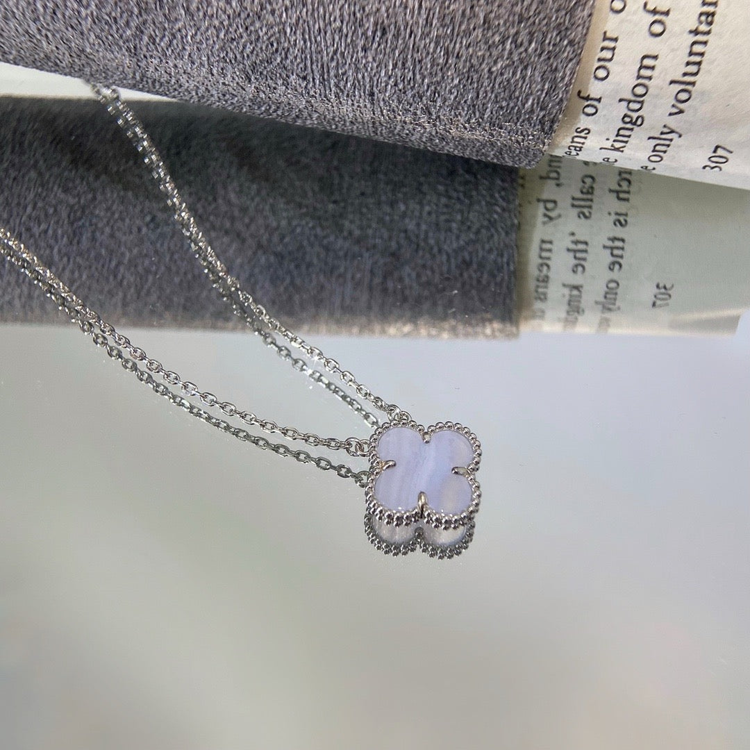 [⭐Glow]CLOVER 15MM BLUE CHALCEDONY NECKLACE SILVER