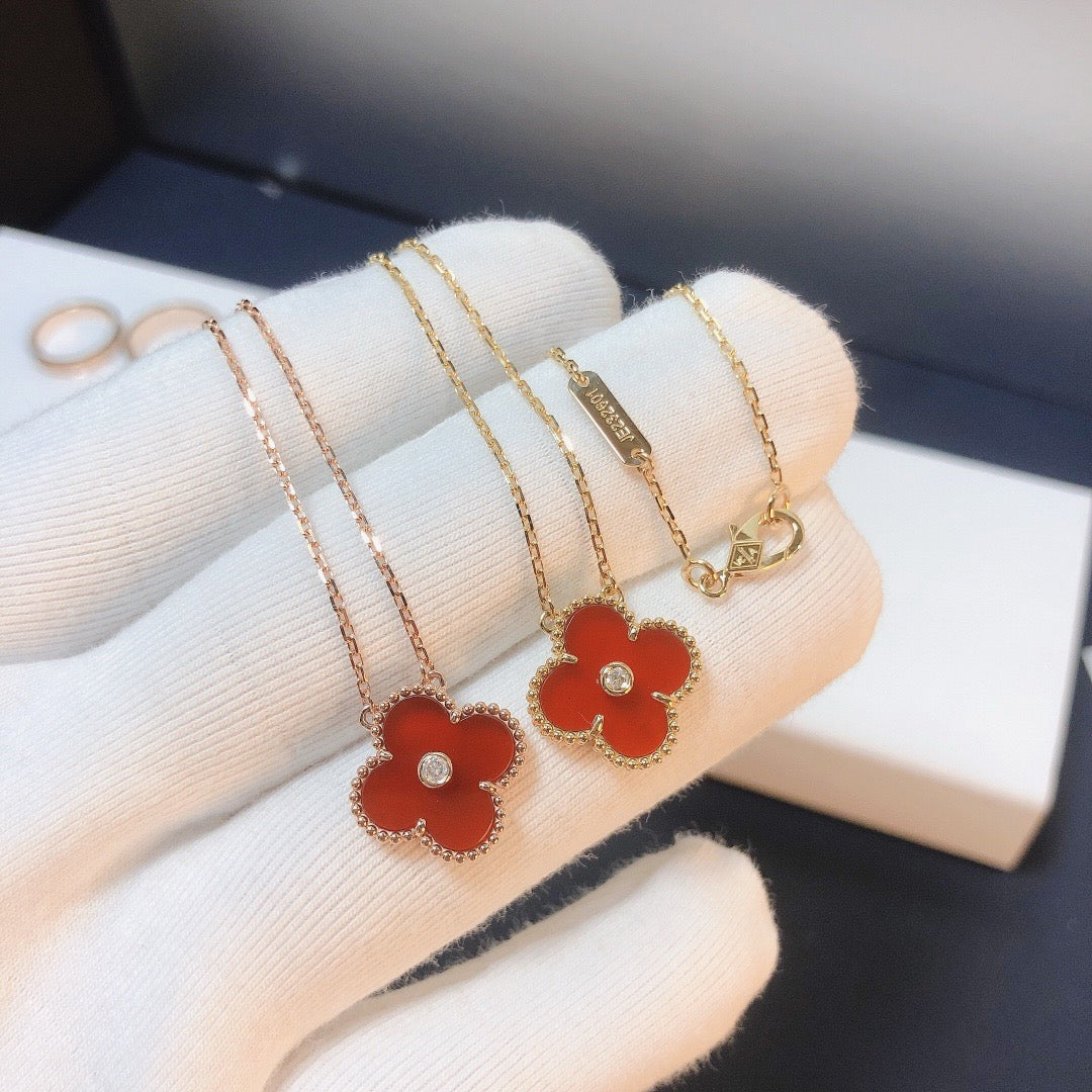 [⭐Glow]CLOVER 15MM DIAMOND CARNELIAN NECKLACE