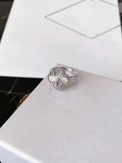 [⭐Glow]CLOVER SILVER RING