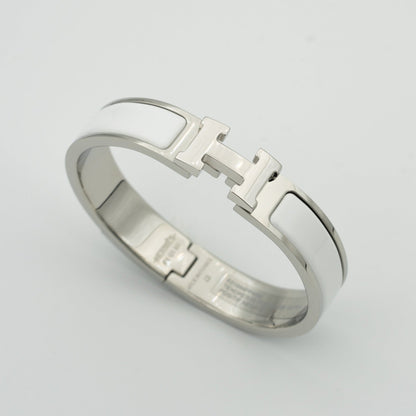 [⭐Glow]H WHITE BRACELET