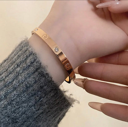 [⭐Glow] 2026 RAINBOW LOVE BRACELET 6.1MM  10 DIAMONDS